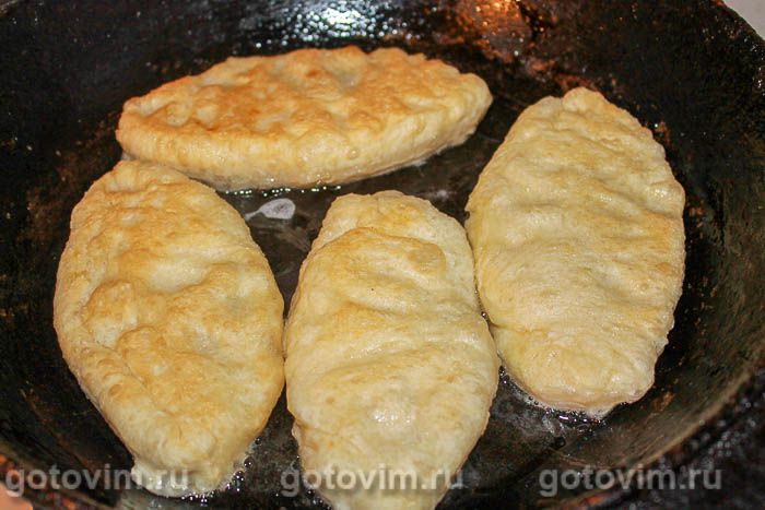 Фотографии рецепта Пирожки с печенью и картошкой, 04 Пирожки с печенью и картошкой, Шаг 04