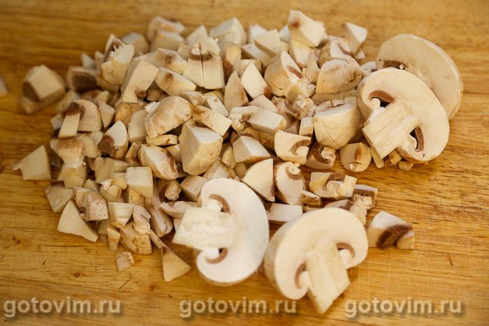 Фотографии рецепта Пирог на сковороде с курицей и грибами, 01 Пирог на сковороде с курицей и грибами, Шаг 01