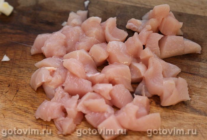 Фотографии рецепта Пирог на сковороде с курицей и грибами, 02 Пирог на сковороде с курицей и грибами, Шаг 02