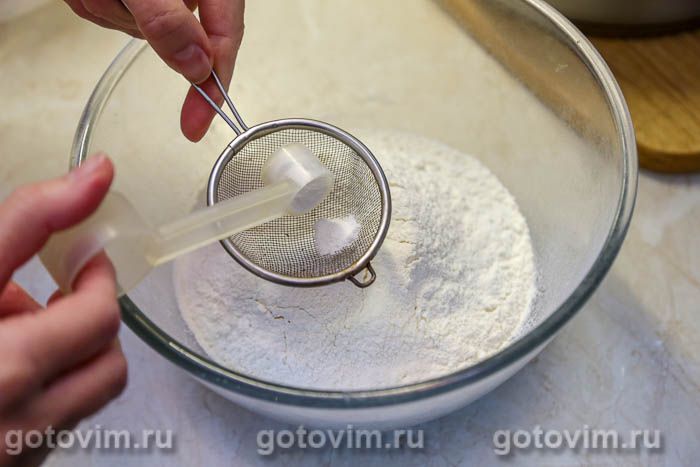 Фотографии рецепта Пицца на кефире с беконом и фрикадельками, 01 Пицца на кефире с беконом и фрикадельками, Шаг 01