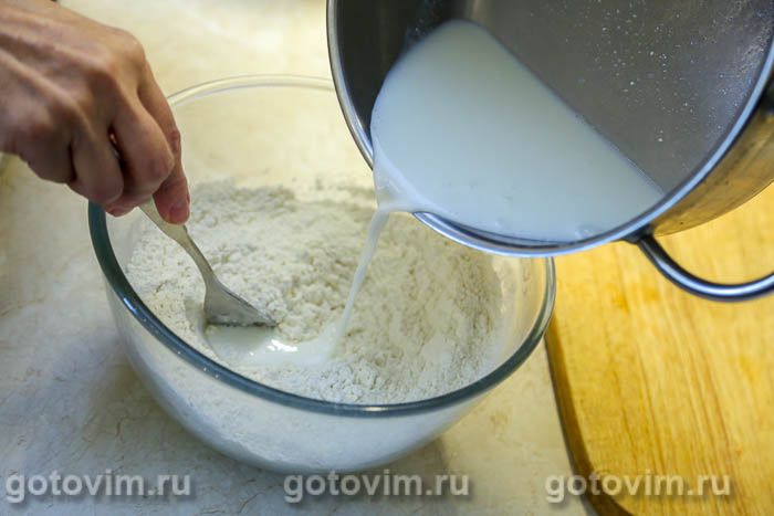 Фотографии рецепта Пицца на кефире с ветчиной, сыром, беконом и помидорами, 01 Пицца на кефире с ветчиной, сыром, беконом и помидорами, Шаг 01