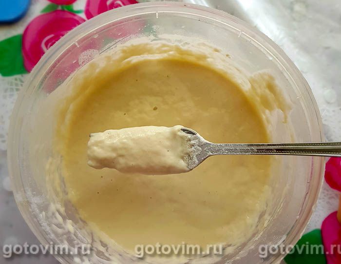 Фотографии рецепта Пицца на сковороде с грибами, колбасой и сладким перцем, 01 Пицца на сковороде с грибами, колбасой и сладким перцем, Шаг 01