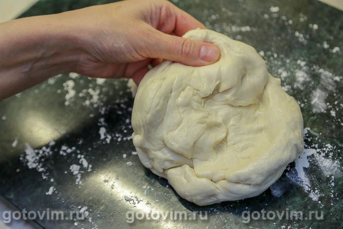 Фотографии рецепта Пицца со спаржей, чесноком и сыром моцарелла , 04 Пицца со спаржей, чесноком и сыром моцарелла , Шаг 04