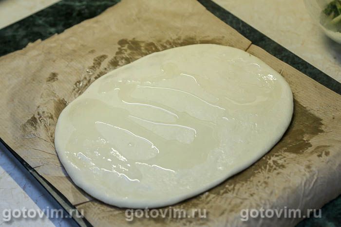 Фотографии рецепта Пицца со спаржей, чесноком и сыром моцарелла , 06 Пицца со спаржей, чесноком и сыром моцарелла , Шаг 06