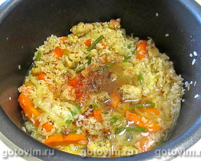 Фотографии рецепта Плов с куриным филе и чесночными стрелками в мультиварке, 09 Плов с куриным филе и чесночными стрелками в мультиварке, Шаг 09