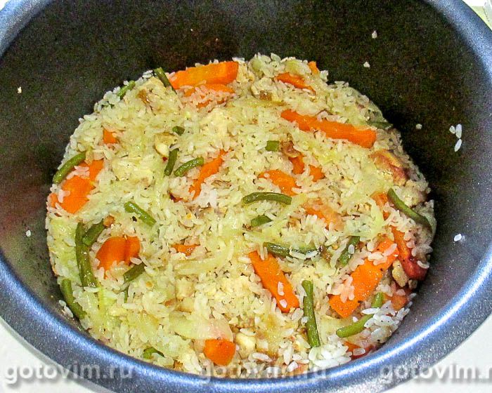 Фотографии рецепта Плов с куриным филе и чесночными стрелками в мультиварке, 10 Плов с куриным филе и чесночными стрелками в мультиварке, Шаг 10