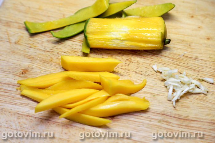 Фотографии рецепта Поке с жареной куриной грудкой в соусе терияки, манго, авокадо и бобами эдамаме, 02 Поке с жареной куриной грудкой в соусе терияки, манго, авокадо и бобами эдамаме, Шаг 02