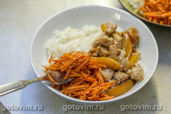 Фотографии рецепта Поке с жареной куриной грудкой в соусе терияки, манго, авокадо и бобами эдамаме, 12 Поке с жареной куриной грудкой в соусе терияки, манго, авокадо и бобами эдамаме, Шаг 12