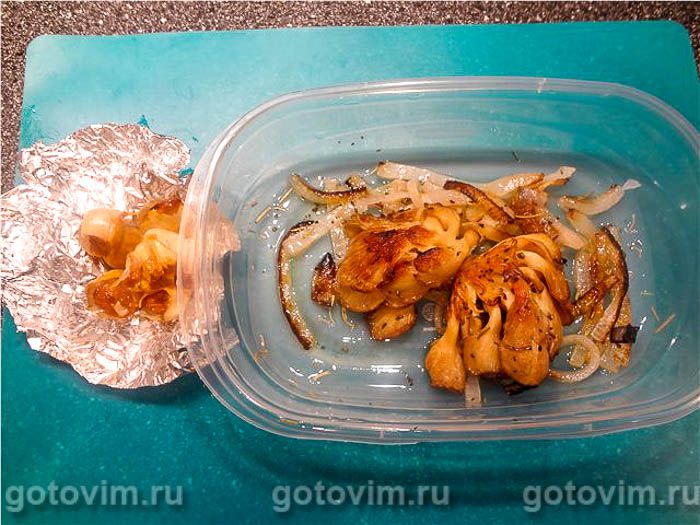 Фотографии рецепта Помидоры, фаршированные вешенками с кремом из печёного чеснока, 05 Помидоры, фаршированные вешенками с кремом из печёного чеснока, Шаг 05