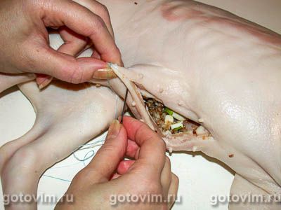 Фотографии рецепта Жареный поросенок, фаршированный гречкой, 04 Жареный поросенок, фаршированный гречкой, Шаг 04