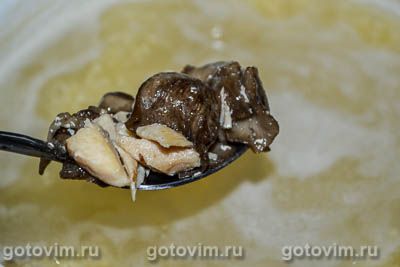 Фотографии рецепта Куриный суп с плавленым сыром и пшеном, 04 Куриный суп с плавленым сыром и пшеном, Шаг 04