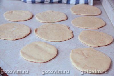 Фотографии рецепта Расстегаи с белыми грибами и курицей, 03 Расстегаи с белыми грибами и курицей, Шаг 03
