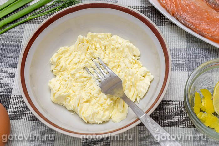 Фотографии рецепта Закуска «Колокольчик» из семги с сыром, 01 Закуска «Колокольчик» из семги с сыром, Шаг 01
