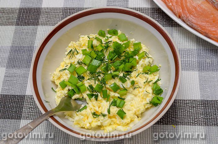 Фотографии рецепта Закуска «Колокольчик» из семги с сыром, 04 Закуска «Колокольчик» из семги с сыром, Шаг 04