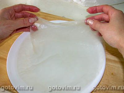 Фотографии рецепта Рисовые блинчики с ягодами и фруктами (спринг роллы), 01 Рисовые блинчики с ягодами и фруктами (спринг роллы), Шаг 01