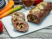 Рулет мясной с вялеными томатами и сыром