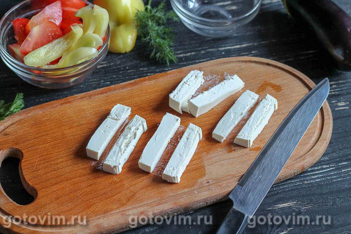 Фотографии рецепта Рулетики из баклажанов с сыром фета, 04 Рулетики из баклажанов с сыром фета, Шаг 04