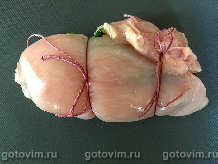Фотографии рецепта Куриный рулет со шпинатом, 03 Куриный рулет со шпинатом, Шаг 03