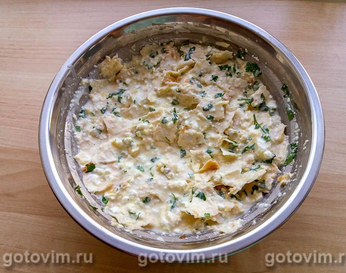 Фотографии рецепта Рваный пирог из лаваша с сыром, творогом и зеленью, 06 Рваный пирог из лаваша с сыром, творогом и зеленью, Шаг 06