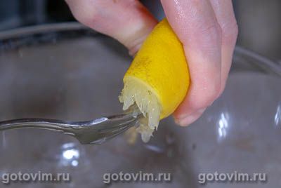 Фотографии рецепта Форель, запеченная с соусом из каперсов и сладкого перца, 02 Форель, запеченная с соусом из каперсов и сладкого перца, Шаг 02