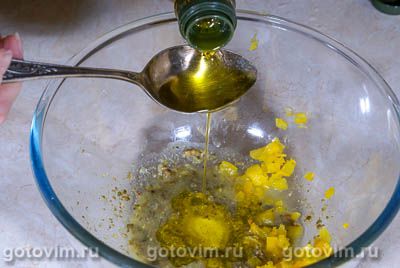 Фотографии рецепта Форель, запеченная с соусом из каперсов и сладкого перца, 03 Форель, запеченная с соусом из каперсов и сладкого перца, Шаг 03