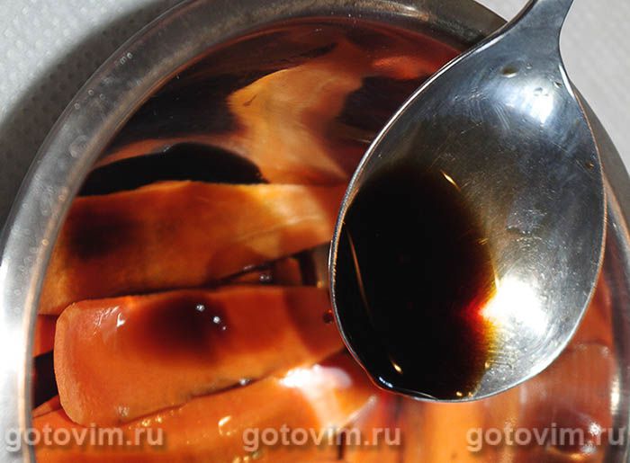 Фотографии рецепта Салат с арбузом, маринованным кабачком (огурцом) и пикантной морковью, 01 Салат с арбузом, маринованным кабачком (огурцом) и пикантной морковью, Шаг 01
