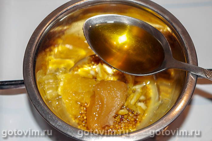 Фотографии рецепта Салат из арбуза с фетой, курицей и гренками, 03 Салат из арбуза с фетой, курицей и гренками, Шаг 03
