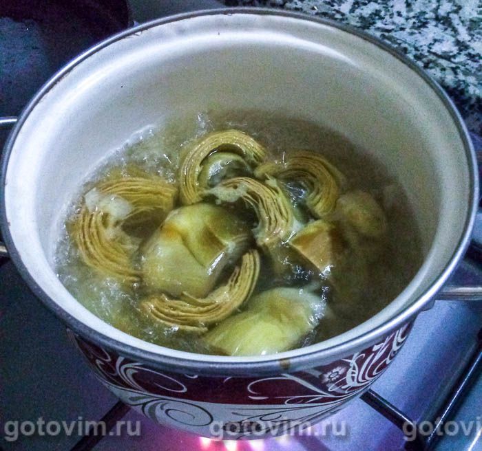 Фотографии рецепта Салат из артишоков с брынзой, огурцом и рукколой , 02 Салат из артишоков с брынзой, огурцом и рукколой , Шаг 02