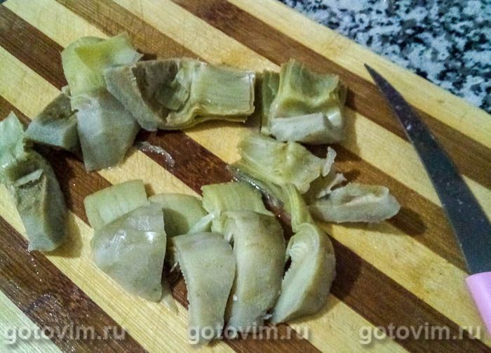 Фотографии рецепта Салат из артишоков с брынзой, огурцом и рукколой , 03 Салат из артишоков с брынзой, огурцом и рукколой , Шаг 03