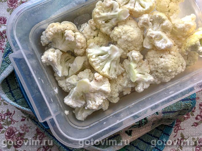Фотографии рецепта Салат из цветной капусты с помидорами и яйцами, 02 Салат из цветной капусты с помидорами и яйцами, Шаг 02