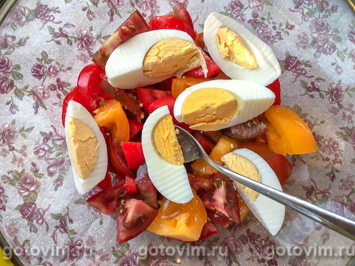 Фотографии рецепта Салат из цветной капусты с помидорами и яйцами, 05 Салат из цветной капусты с помидорами и яйцами, Шаг 05