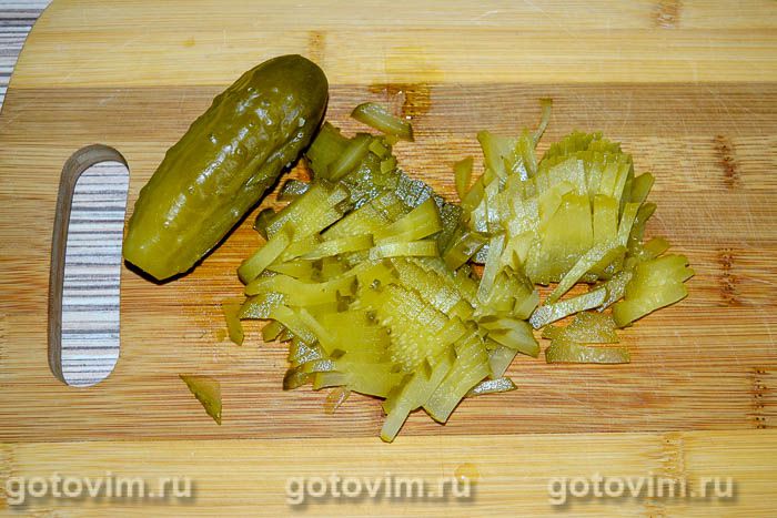 Фотографии рецепта Мясной салат с говядиной и яичными блинчиками, 02 Мясной салат с говядиной и яичными блинчиками, Шаг 02