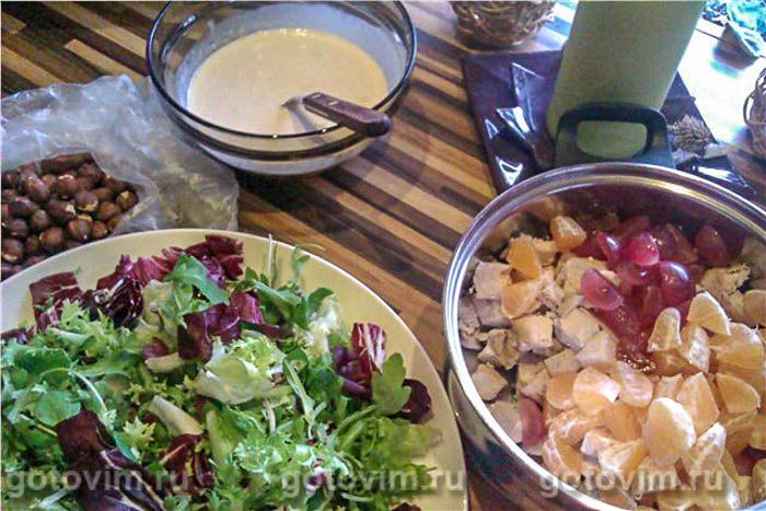 Фотографии рецепта Салат с курицей, авокадо и виноградом, 01 Салат с курицей, авокадо и виноградом, Шаг 01