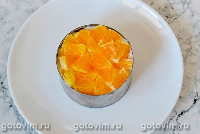 Фотографии рецепта Слоеный салат из куриной грудки с апельсинами, 08 Слоеный салат из куриной грудки с апельсинами, Шаг 08