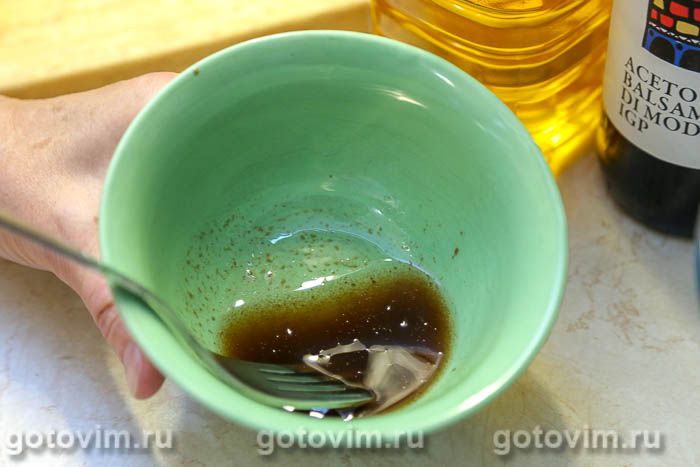 Фотографии рецепта Салат из соленой клубники и огурцов, 05 Салат из соленой клубники и огурцов, Шаг 05