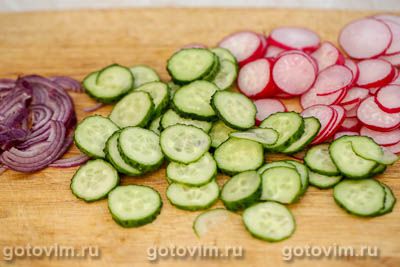 Фотографии рецепта Салат греческий с кальмарами и овощами, 03 Салат греческий с кальмарами и овощами, Шаг 03