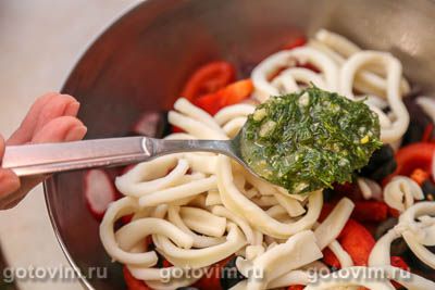 Фотографии рецепта Салат греческий с кальмарами и овощами, 07 Салат греческий с кальмарами и овощами, Шаг 07