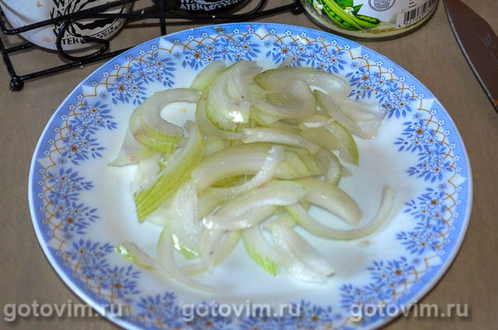 Фотографии рецепта Салат с кальмарами и крабовыми палочками, 04 Салат с кальмарами и крабовыми палочками, Шаг 04