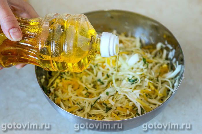 Фотографии рецепта Салат из свежей капусты с маринованной тыквой и яйцом, 04 Салат из свежей капусты с маринованной тыквой и яйцом, Шаг 04