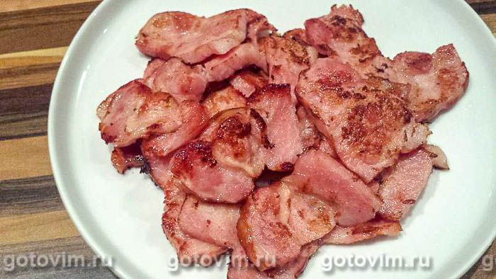 Фотографии рецепта Салат с курицей, жареным беконом и грибами от шеф-повара, 02 Салат с курицей, жареным беконом и грибами от шеф-повара, Шаг 02