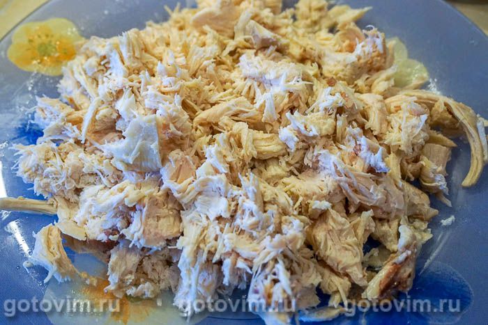 Фотографии рецепта Салат из куриного мяса с мандаринами и гранатом, 02 Салат из куриного мяса с мандаринами и гранатом, Шаг 02