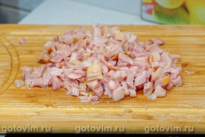 Фотографии рецепта Слоеный салат с копченой курицей и маком, 02 Слоеный салат с копченой курицей и маком, Шаг 02