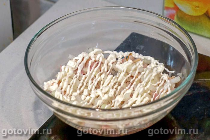 Фотографии рецепта Слоеный салат с копченой курицей и маком, 05 Слоеный салат с копченой курицей и маком, Шаг 05