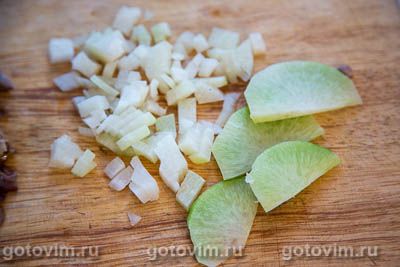 Фотографии рецепта Салат из копченой курицы с яблоком и зеленой редькой, 02 Салат из копченой курицы с яблоком и зеленой редькой, Шаг 02