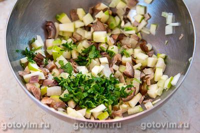 Фотографии рецепта Салат из копченой курицы с яблоком и зеленой редькой, 04 Салат из копченой курицы с яблоком и зеленой редькой, Шаг 04