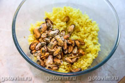 Фотографии рецепта Салат с мидиями, помидорами и рисом, 04 Салат с мидиями, помидорами и рисом, Шаг 04