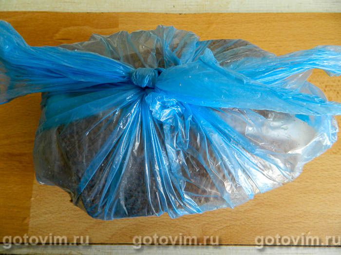 Фотографии рецепта Сало, варенное в пакете с луковой шелухой, 06 Сало, варенное в пакете с луковой шелухой, Шаг 06