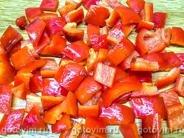 Фотографии рецепта Салат из пекинской капусты с кукурузой, помидорами и болгарским перцем, 02 Салат из пекинской капусты с кукурузой, помидорами и болгарским перцем, Шаг 02