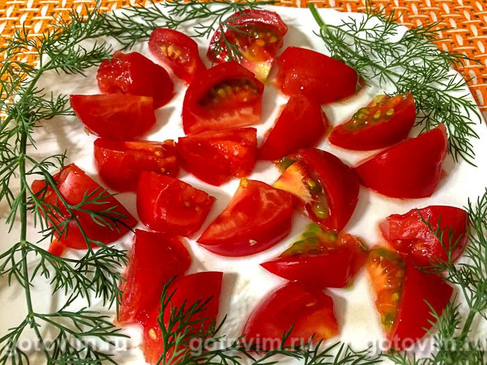 Фотографии рецепта Салат из пекинской капусты с яйцом, кунжутом и помидорами, 02 Салат из пекинской капусты с яйцом, кунжутом и помидорами, Шаг 02