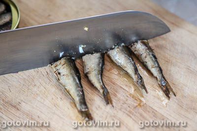 Фотографии рецепта Салат со шпротами, фасолью и плавленым сырком, 08 Салат со шпротами, фасолью и плавленым сырком, Шаг 08